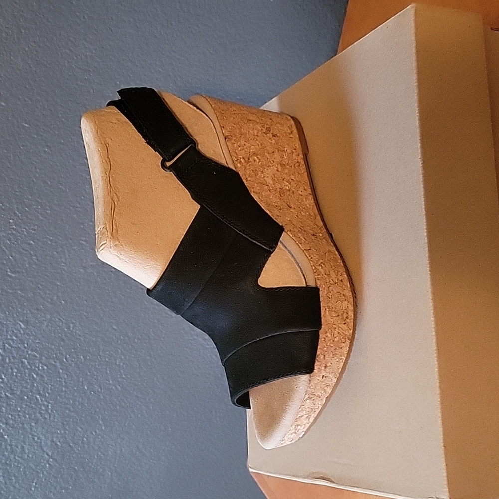Clark's Annabel ivory black wedge